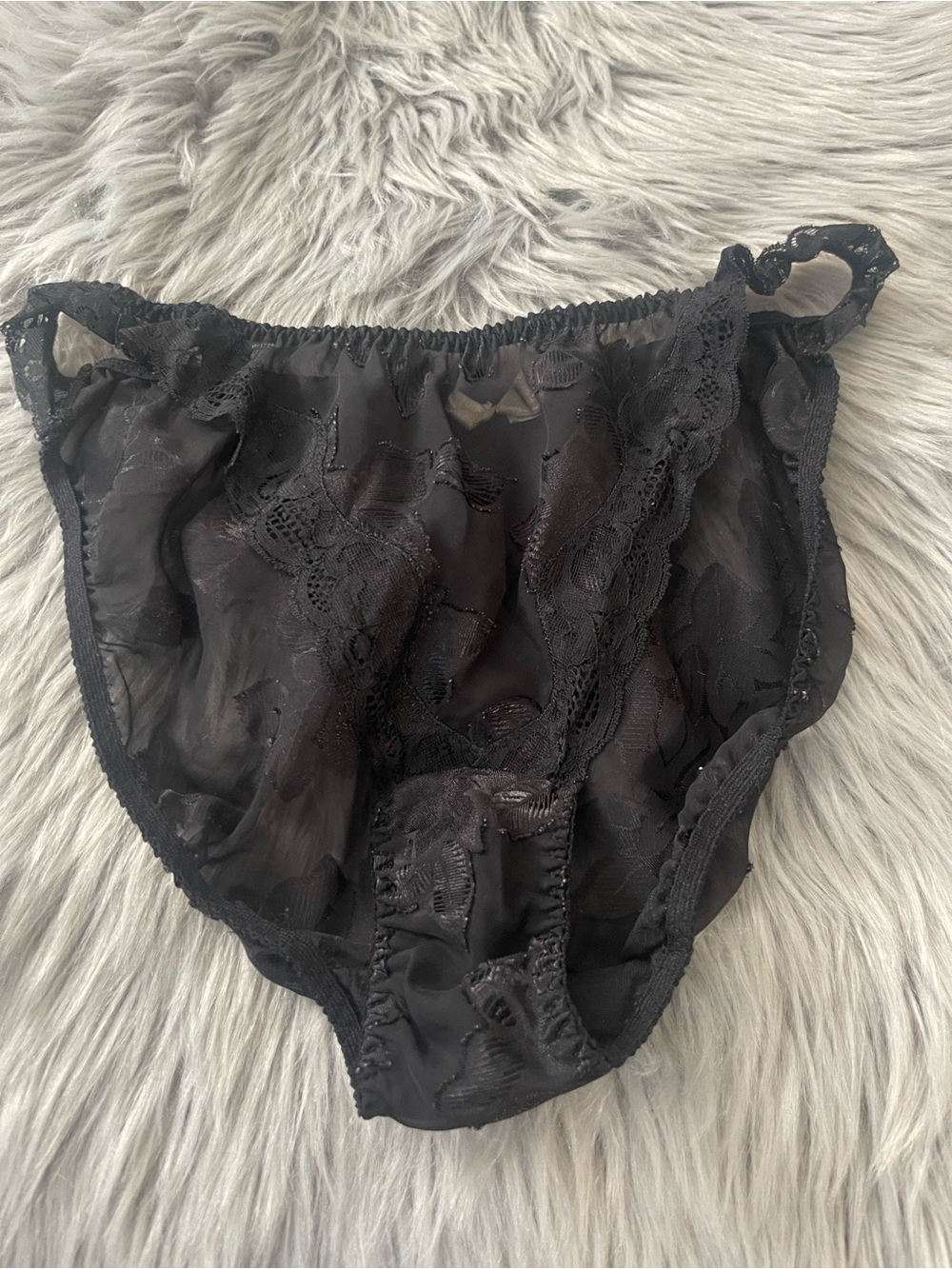 Vintage Victoria’s Secret black panties size large/7 #2803